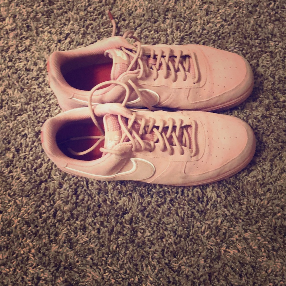 Nike Air Force 1 07 low pink